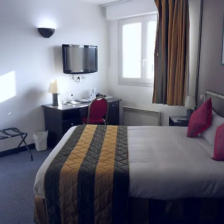 Kyriad Fargeau Ponthierry - Apollonia 3*