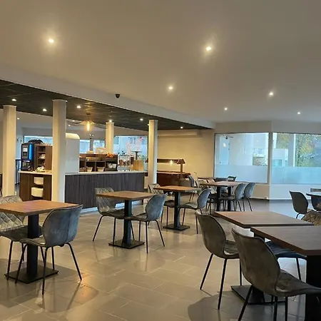 Kyriad Fargeau Ponthierry - Apollonia 3* Saint-Fargeau-Ponthierry