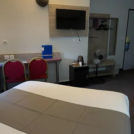 Kyriad Fargeau Ponthierry - Apollonia 3*