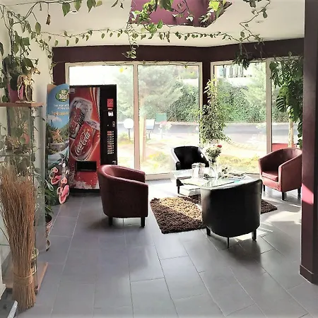 Kyriad Fargeau Ponthierry - Apollonia Hotel Saint-Fargeau-Ponthierry