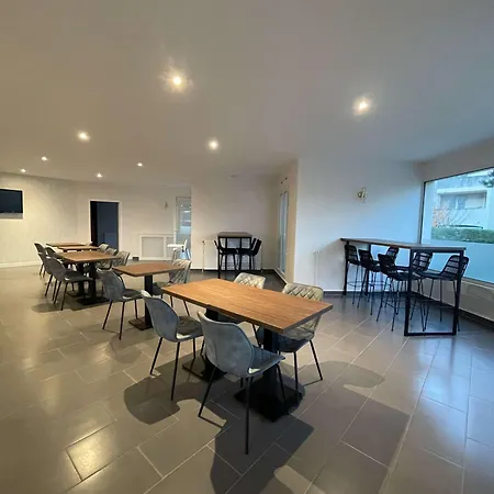 Kyriad Fargeau Ponthierry - Apollonia