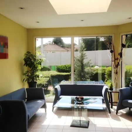Hotel Kyriad Fargeau Ponthierry - Apollonia 3*